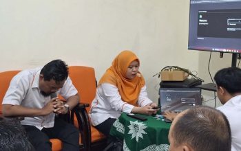 Teladan Nabi sudah banyak diceritakan dalam hadis dalam hidup sehariannya. Tinggal umatnya meniru sifat-sifatnya sehingga memberi kedamaian bagi dunia.