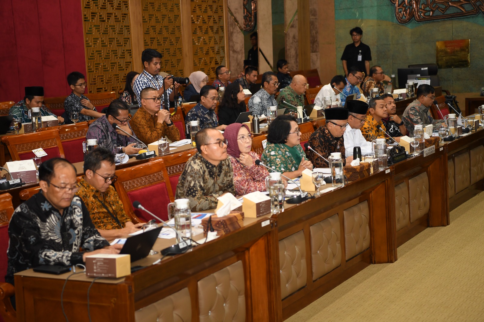 Laksanakan Putusan MK: Kemendikdasmen Rumuskan Kebijakan Pembebasan Biaya Pendidikan Dasar 