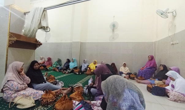 Warisan dakwah dari tiga tokoh Muhammadiyah di Lebak Rejo terus hidup, menjaga ruh keislaman warga lewat pengajian Silaturahim.