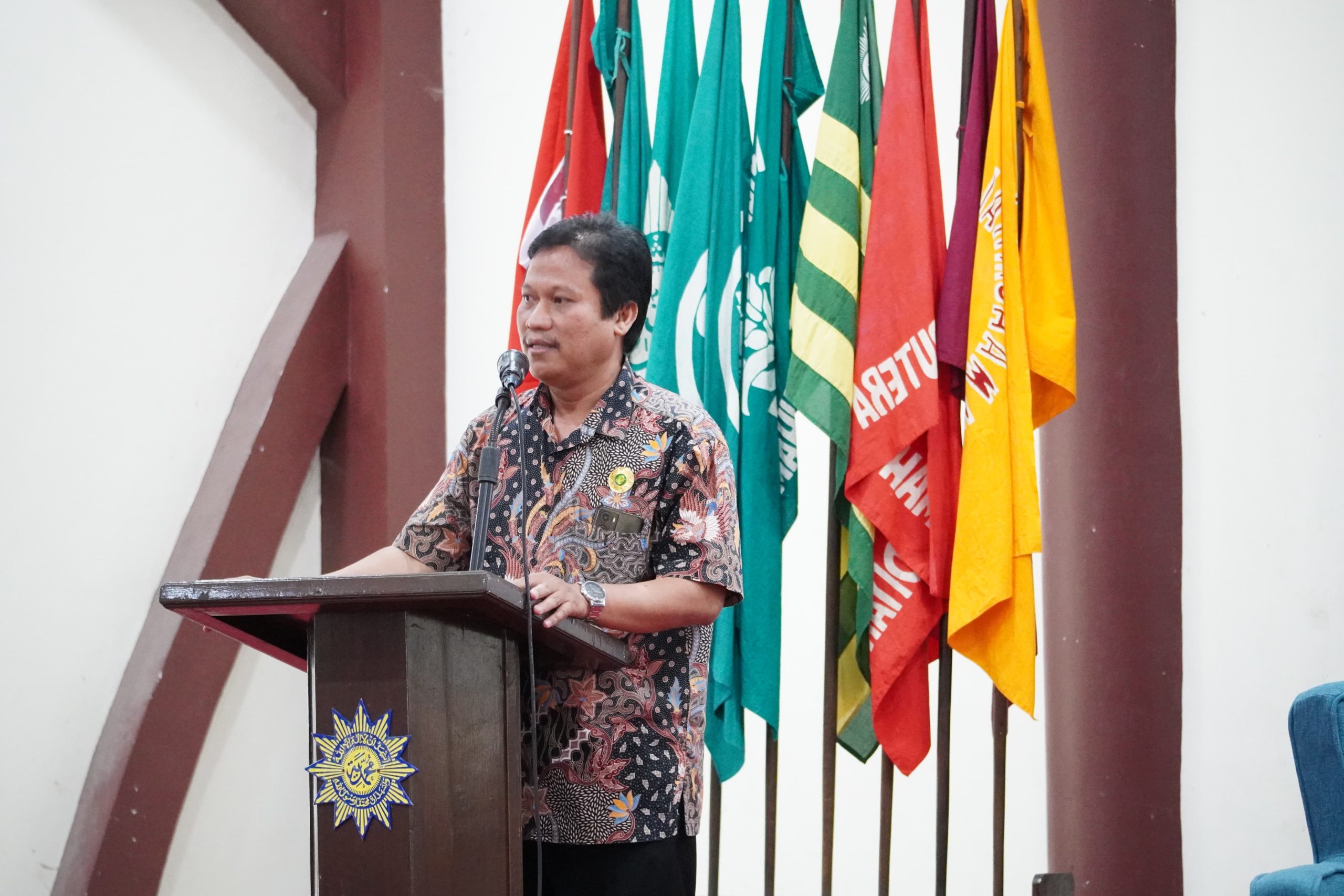 Pelatihan Pembelajaran Mendalam dan Kepemimpinan Pembelajaran STEM memompa semangat guru Muhammadiyah Gresik. Guru Smadiga menyatakan siap hadapi tantangan baru demi melahirkan siswa berpikir kritis.