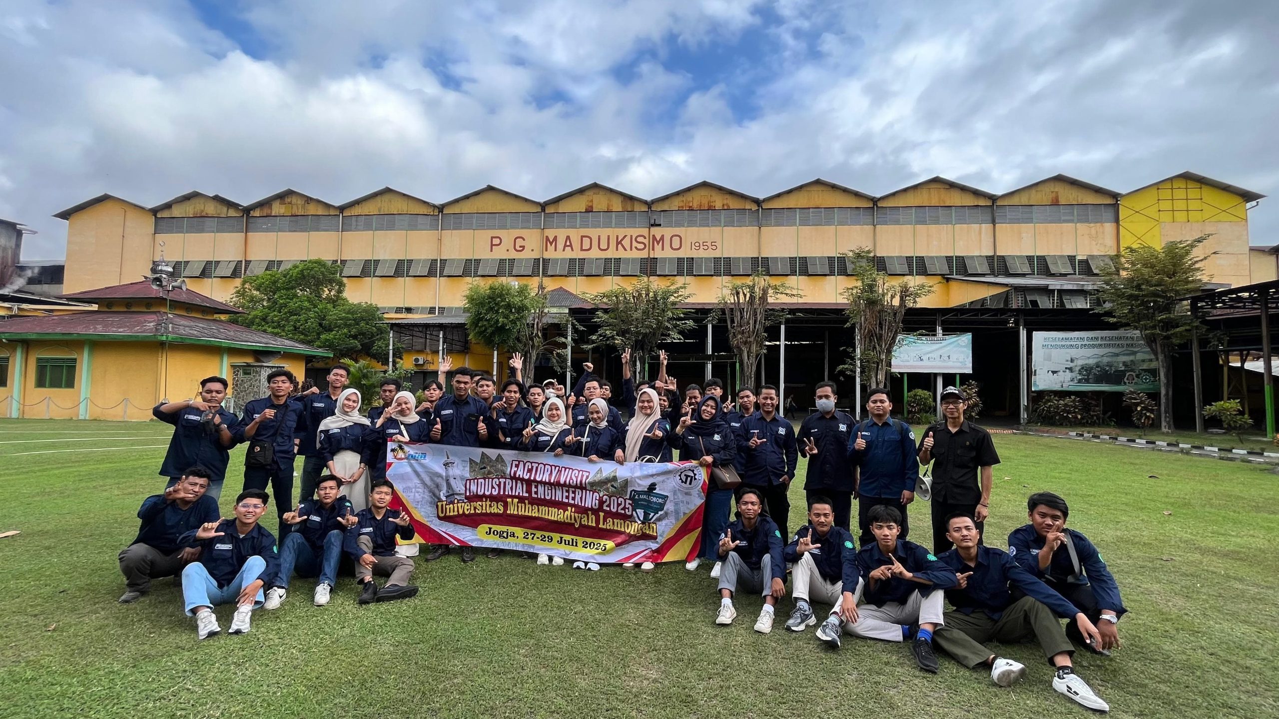 Belajar dari Pabrik Tebu Warisan Kolonial: Mahasiswa TI Umla Kunjungi PG Madubaru Yogyakarta