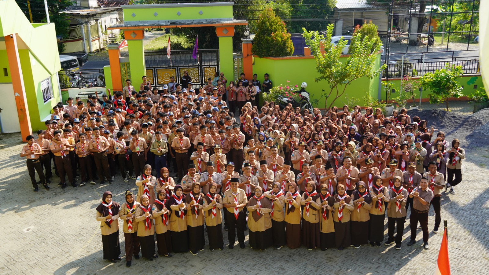 Dikukuhkan Lewat Perkemahan: Siswa Baru SMKN 1 Brondong Resmi Jadi Warga Ambalan