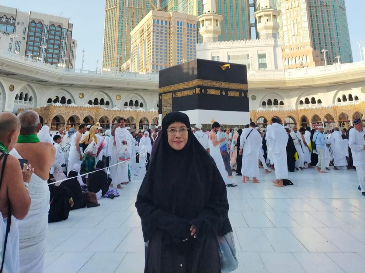 Reuni Penuh Haru Sambut Kepulangan Guru SMP Meka dari Tanah Suci