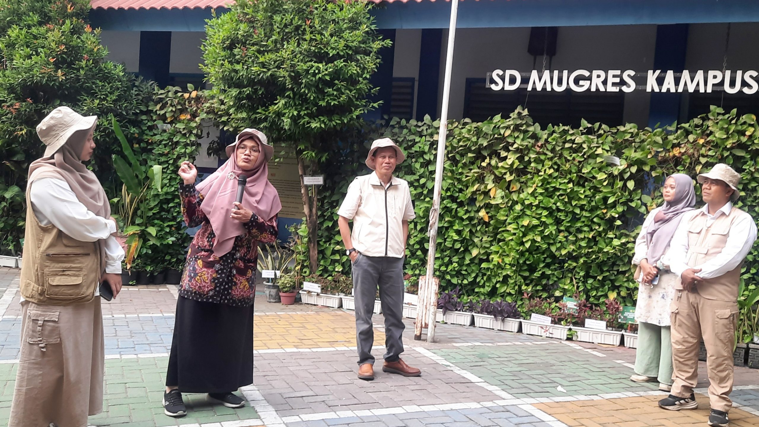 Hutan Kota di Dekat Pelabuhan: SD Mugres Kampus B Tawarkan Sekolah Bernapas Hijau