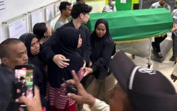Tewasnya sopir ojol bernama Affan Kurniawan (21) terlindas mobil barracuda Brimob di tengah aksi demonstrasi di DPR.