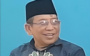 Merdeka adalah bebas dari cengkeraman sesuatu. Banyak orang merasa bebas, namun hidupnya dikendalikan oleh nafsu kuasa dan kaya.
