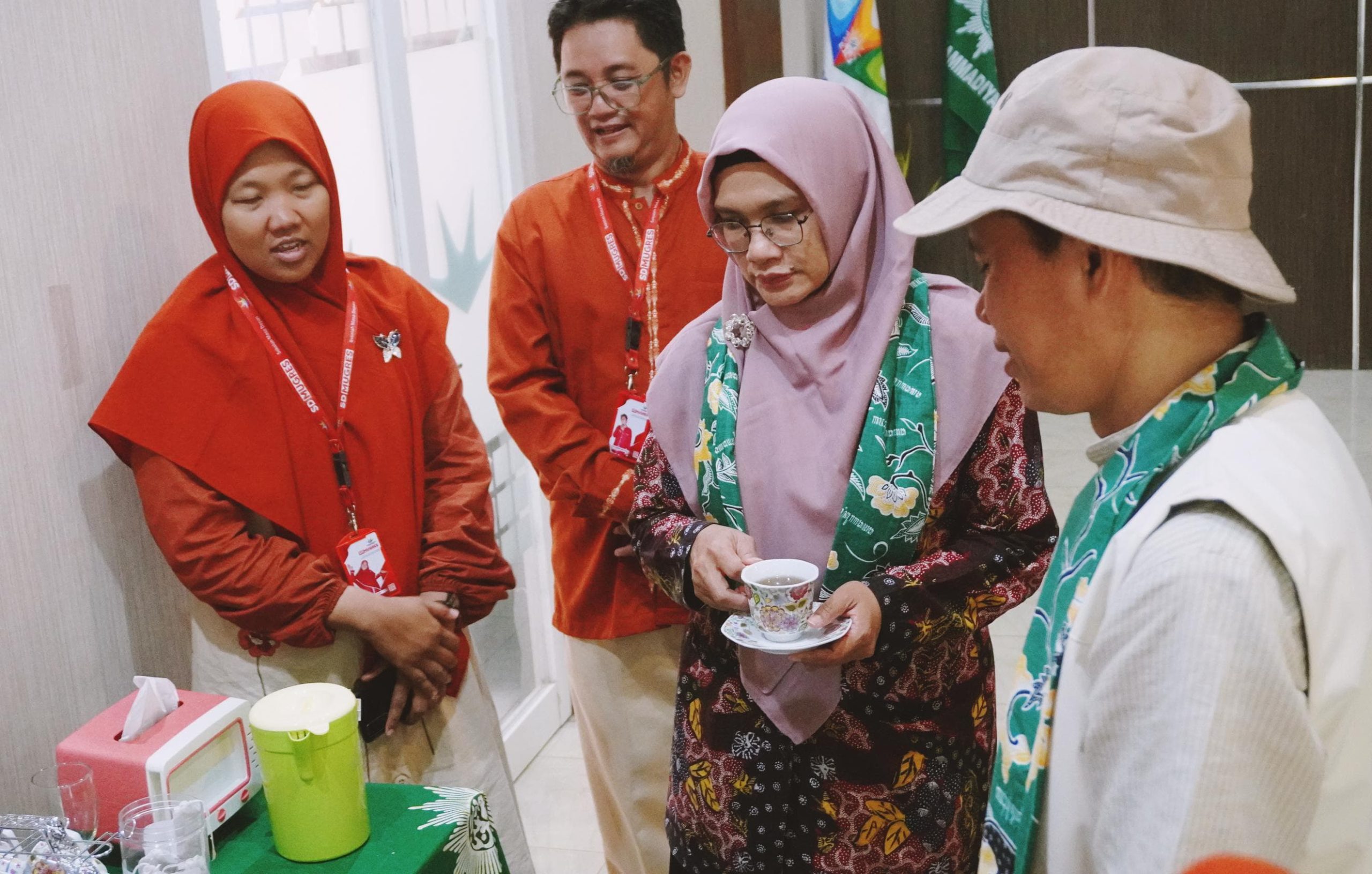 Produk Teh Bujang SD Mugres Pukau Juri LLSMS 