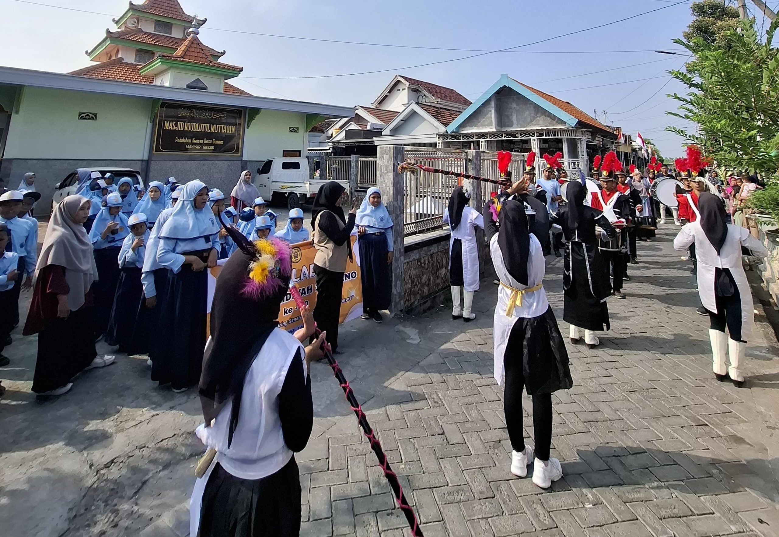 Milad Ke-60 MIM 1 Gumeno, Merajut Harmoni saat Jalan Sehat