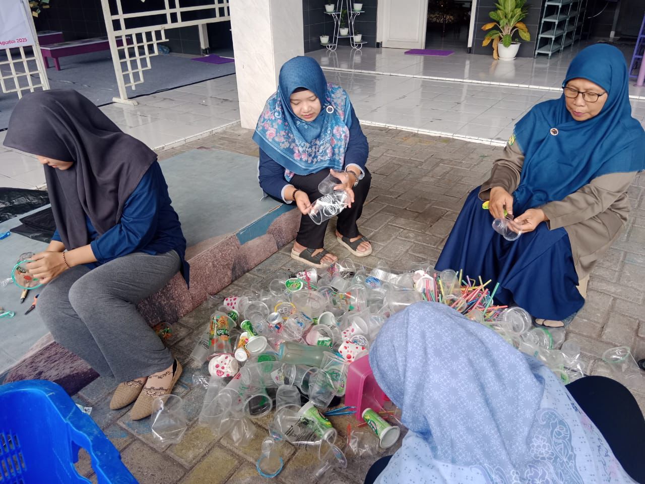 Mimdaka Bersama PTB PT Freeport Indonesia Ubah Limbah Sampah Plastik Jadi Berkah