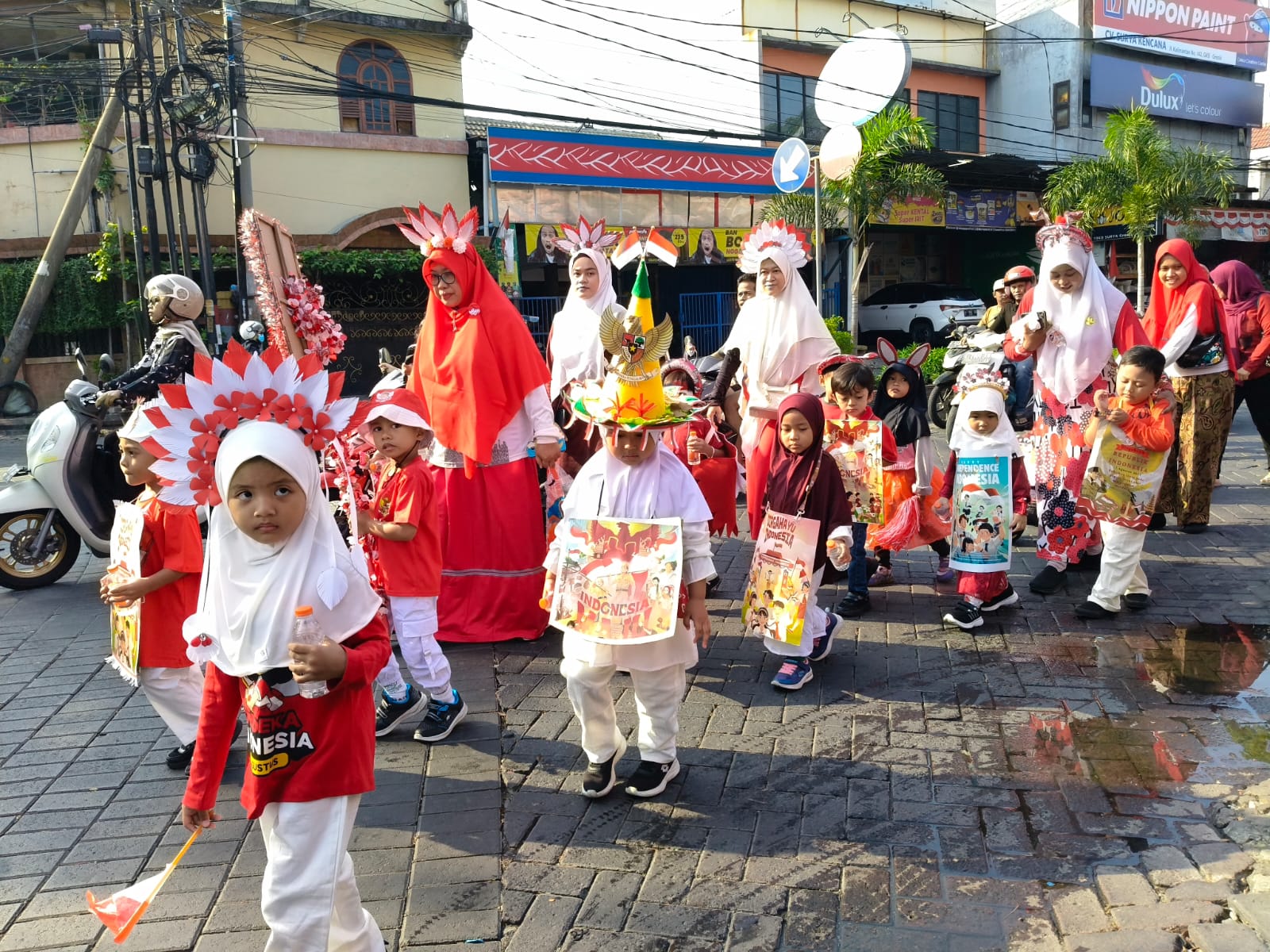 Kostum Kreatif Meriahkan Gebyar Merah Putih TK Aisyiyah 36 PPI Gresik