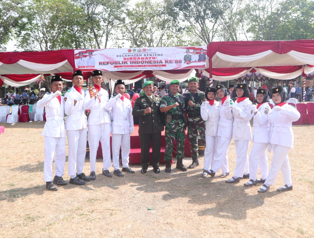 Bangga! Siswa SMK Muhammadiyah 2 Benjeng Harumkan Sekolah lewat Paskibra