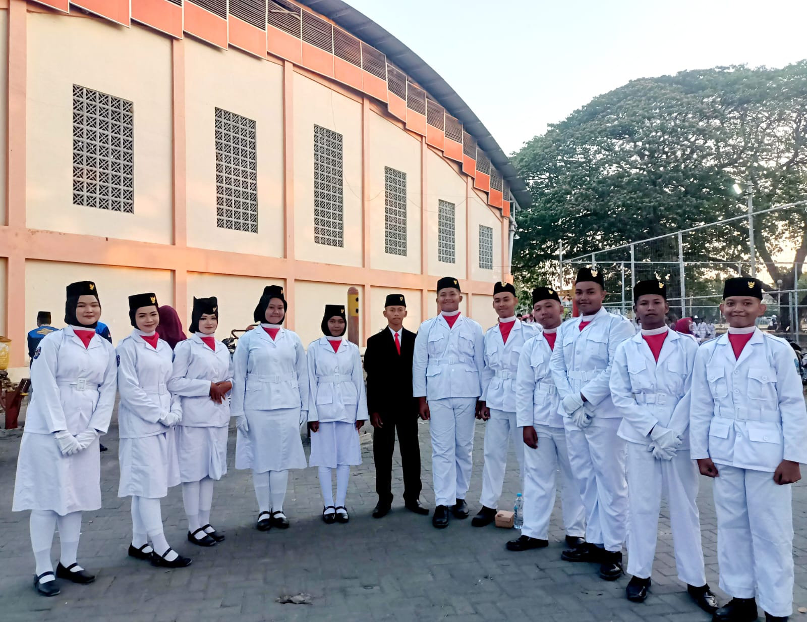 Diapresiasi! Dua Belas Siswa SMAM 4 Sidayu Anggota Paskibra Kecamatan Sidayu