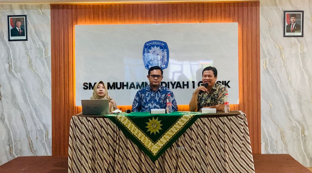 Operator Sekolah dan Madrasah Pahlawan Data Pendidikan