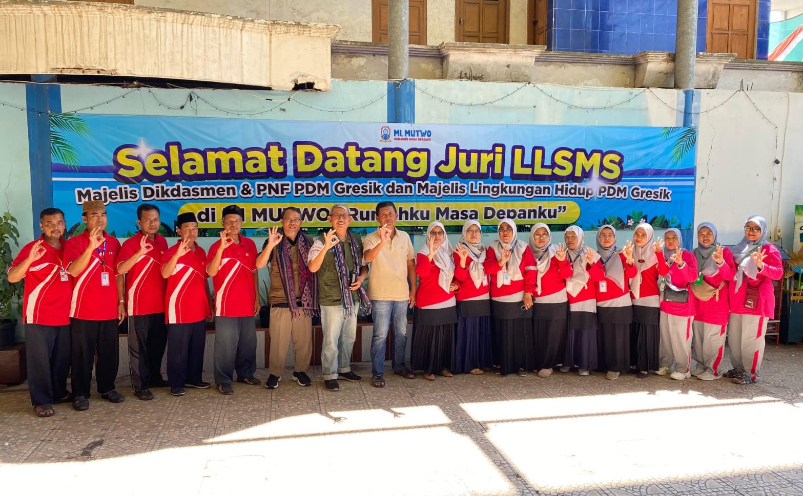 Kebersihan Jadi Cermin Karakter: Pesan Juri LLSMS di MI Mutwo