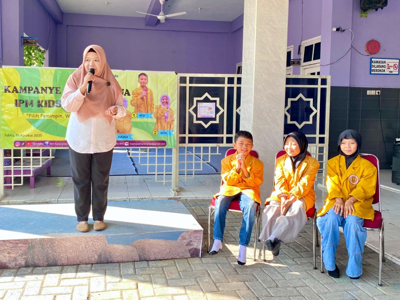 Pemilihan Ketua IPM Kids Mimdaka menjadi ajang unjuk keberanian dan demokrasi bagi murid. Tiga calon ketua IPM Kids tampil percaya diri dengan segudang prestasi dan visi-misi inspiratif.