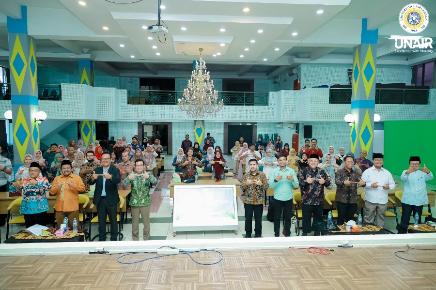 Zona Kuliner Halal, Aman, dan Sehat Dibuka Unair