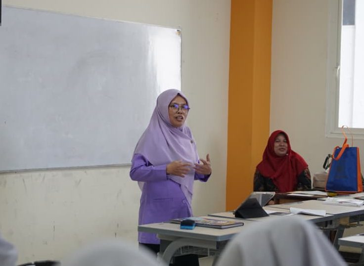 Program Orang Tua Mengajar Smamda Kupas Literasi Finansial