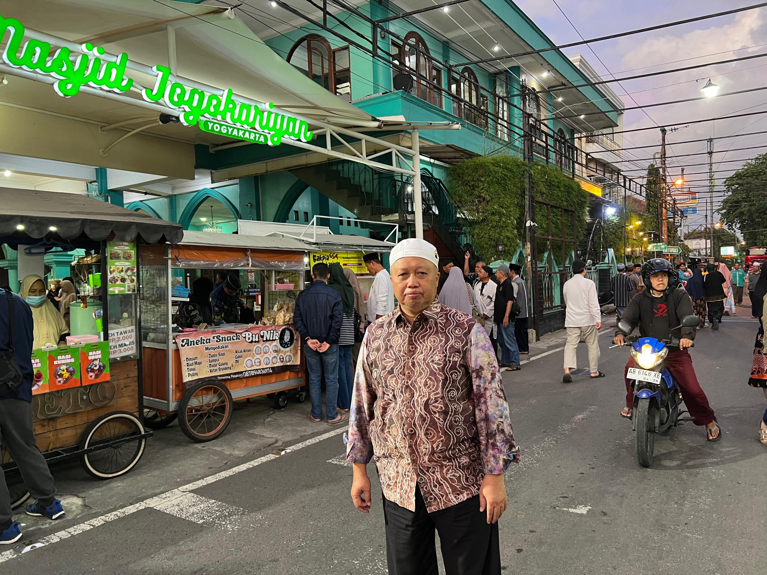 Mengapa Subuh di Jogokariyan seperti Salat Jumat?