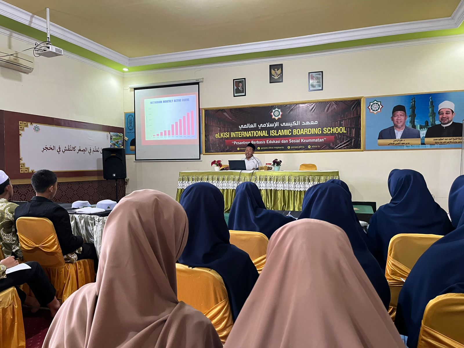 Pena Santri eLKISI Ditempa di Kelas Jurnalistik bersama Ustaz Nuim Hidayat