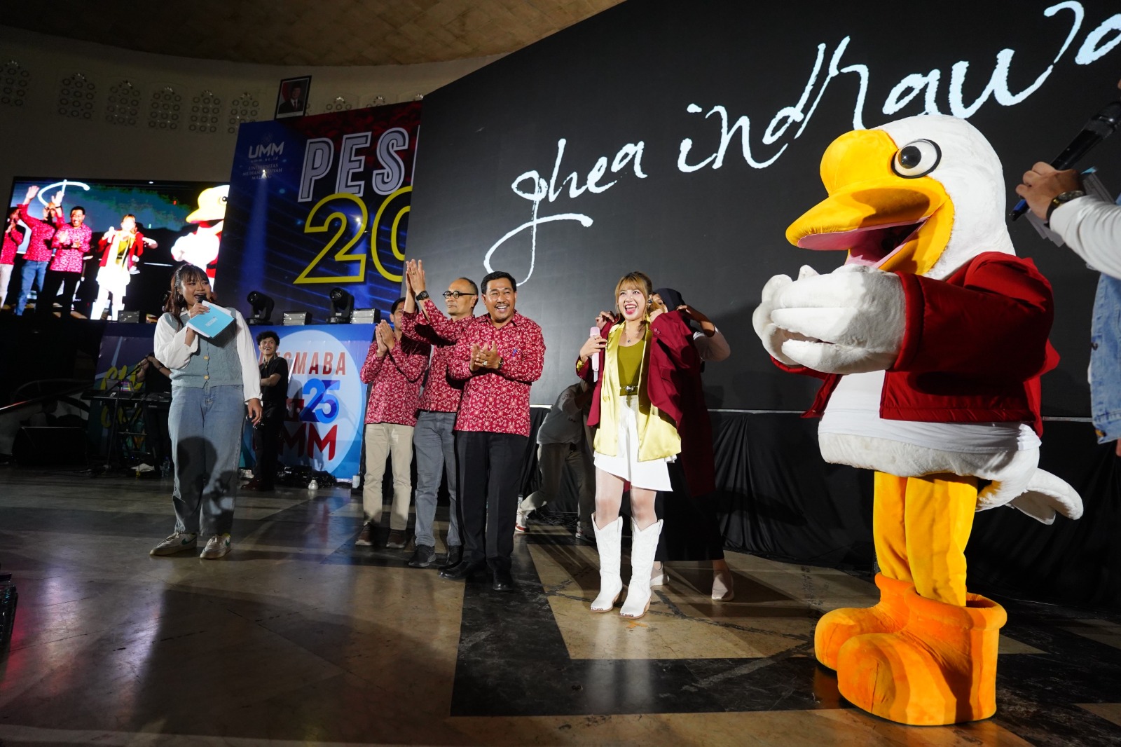 Ghea Indrawari dan Aci Resti Meriahkan Penutupan Pesmaba Gen 25 UMM