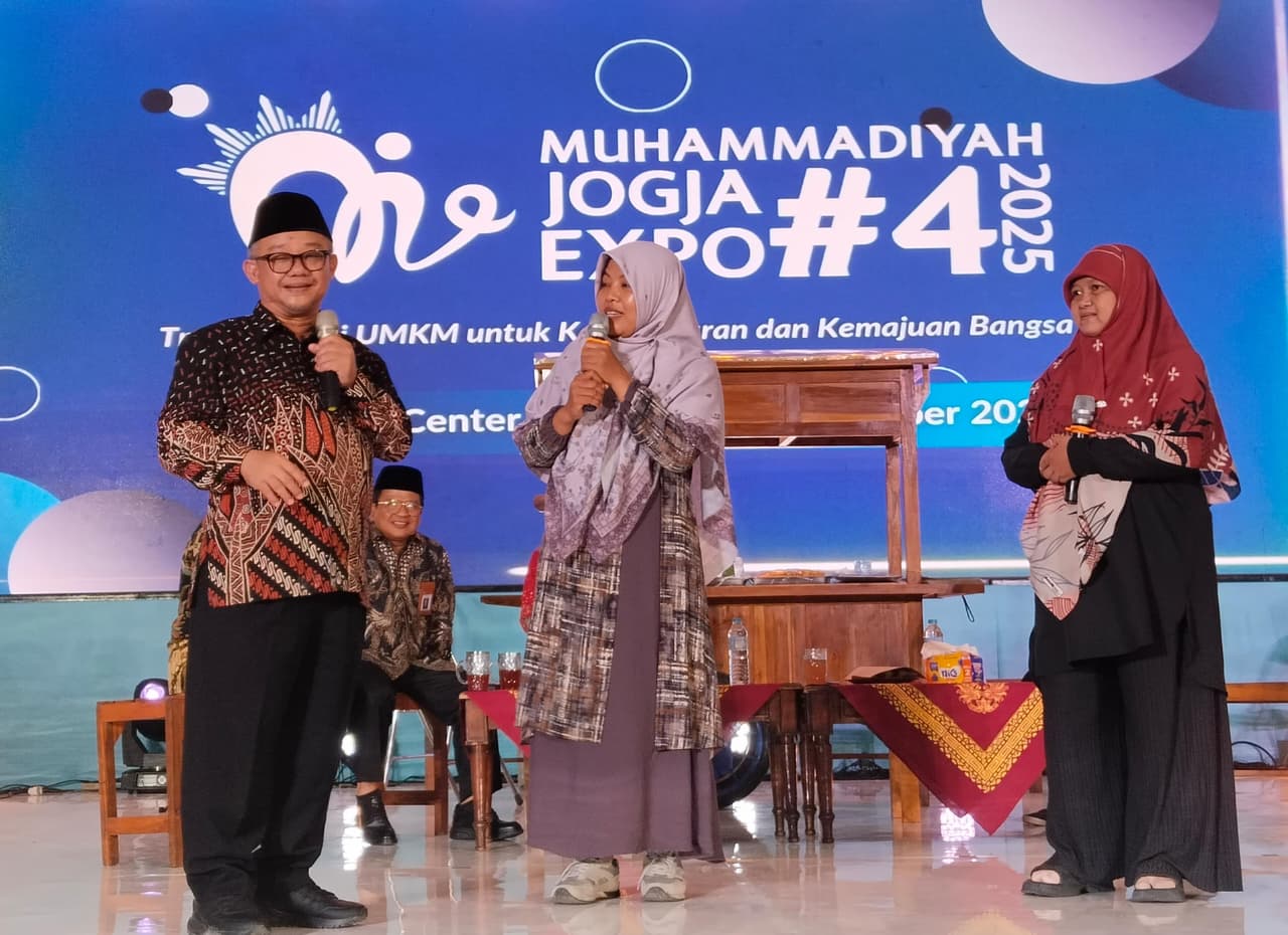 Di Angkringan Pendidikan, Abdul Mu’ti Berbagi Uang dan Wejangan