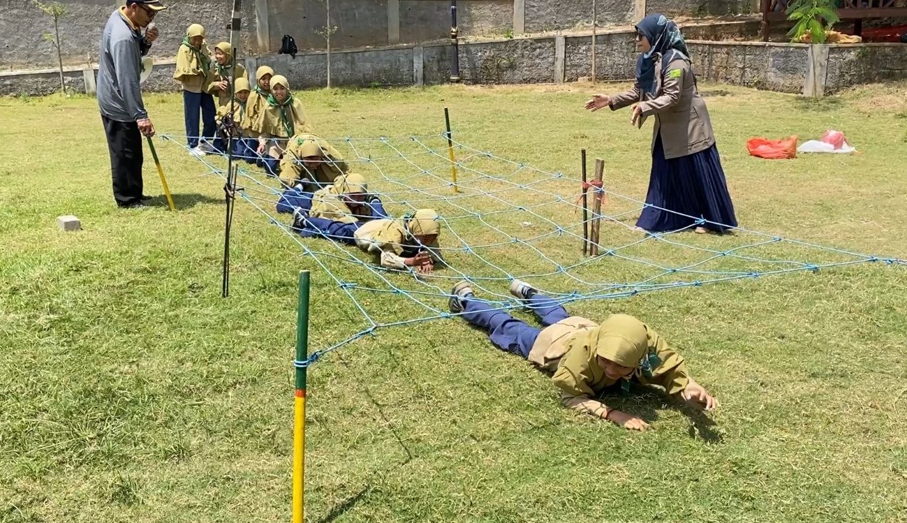 Outbound di Wagos, MI Mutwo Tanamkan Karakter dengan Gembira