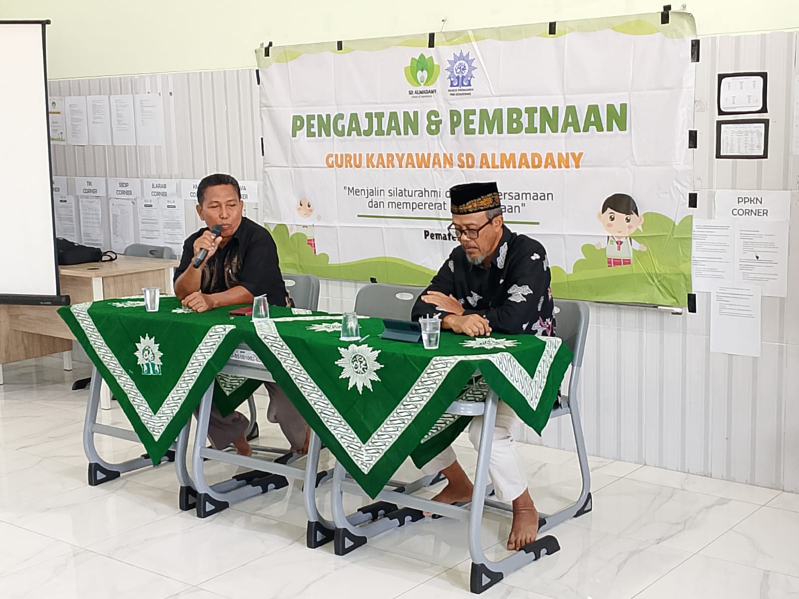 Pengajian Gukar SD Almadany: Membaca Al-Qur’an, Amalan Sederhana Berdampak Besar