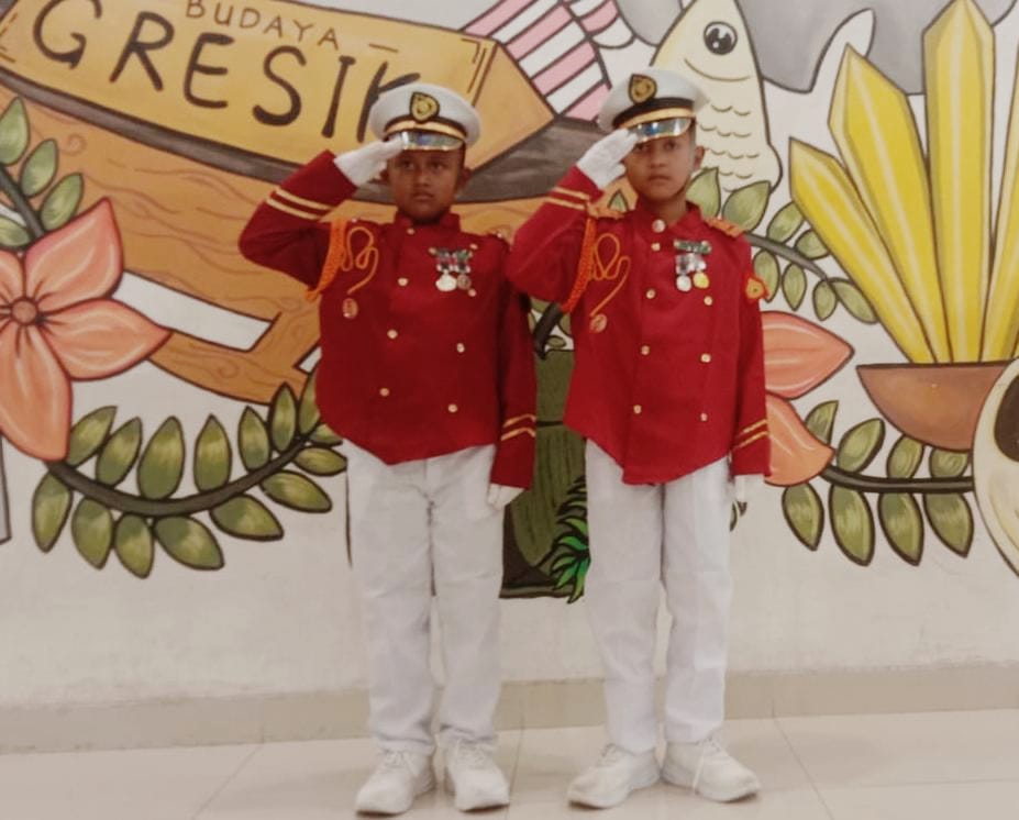 Dari Gubuk Hutan ke Panggung Mal: Kisah Fawwas Jadi Polisi Cilik