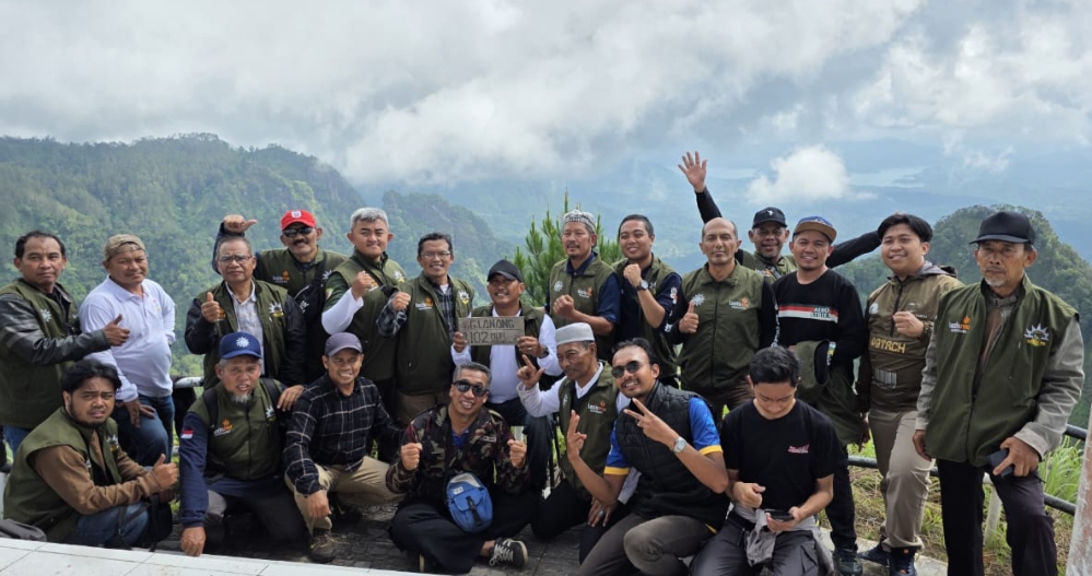 Touring Silaturahmi Bikersmu Chapter Wonosobo, Tadabur Alam plus Baksos