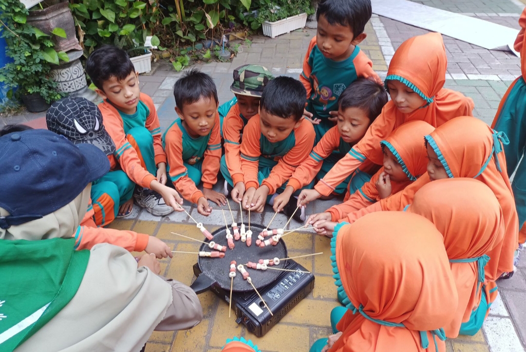 School Visiting ke SD Mugres, TK Plus Gapuro Gresik Kenalkan Dunia Kepanduan