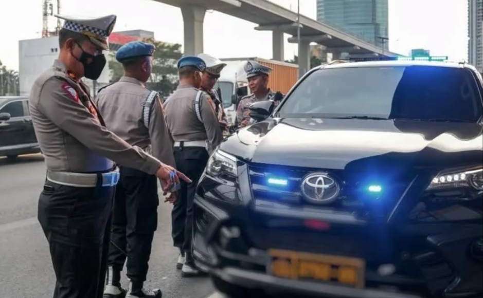 Setop Tot-Tot Wuk Wuk: Polri Evaluasi Penggunaan Sirene dan Strobo