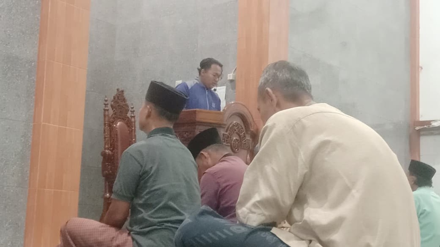 Khotbah Jumat Masjid Al-Ghifari Blitar, Ustaz Azif: Nabi Muhammad sebagai Rahmatanlilalamin