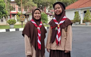 Santri Ponpes Darul Muhajirin ini menjadi anggota kontingen Pramuka yang berangkat ke Jambore Dunia di Cibubur. Pengalaman berharga yang tak terulang dua kali.