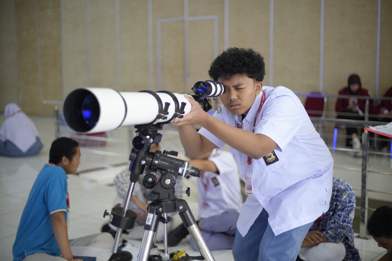 Kampus Putih Jadi Laboratorium Raksasa, Ratusan Pelajar Bertarung di OSN 2025