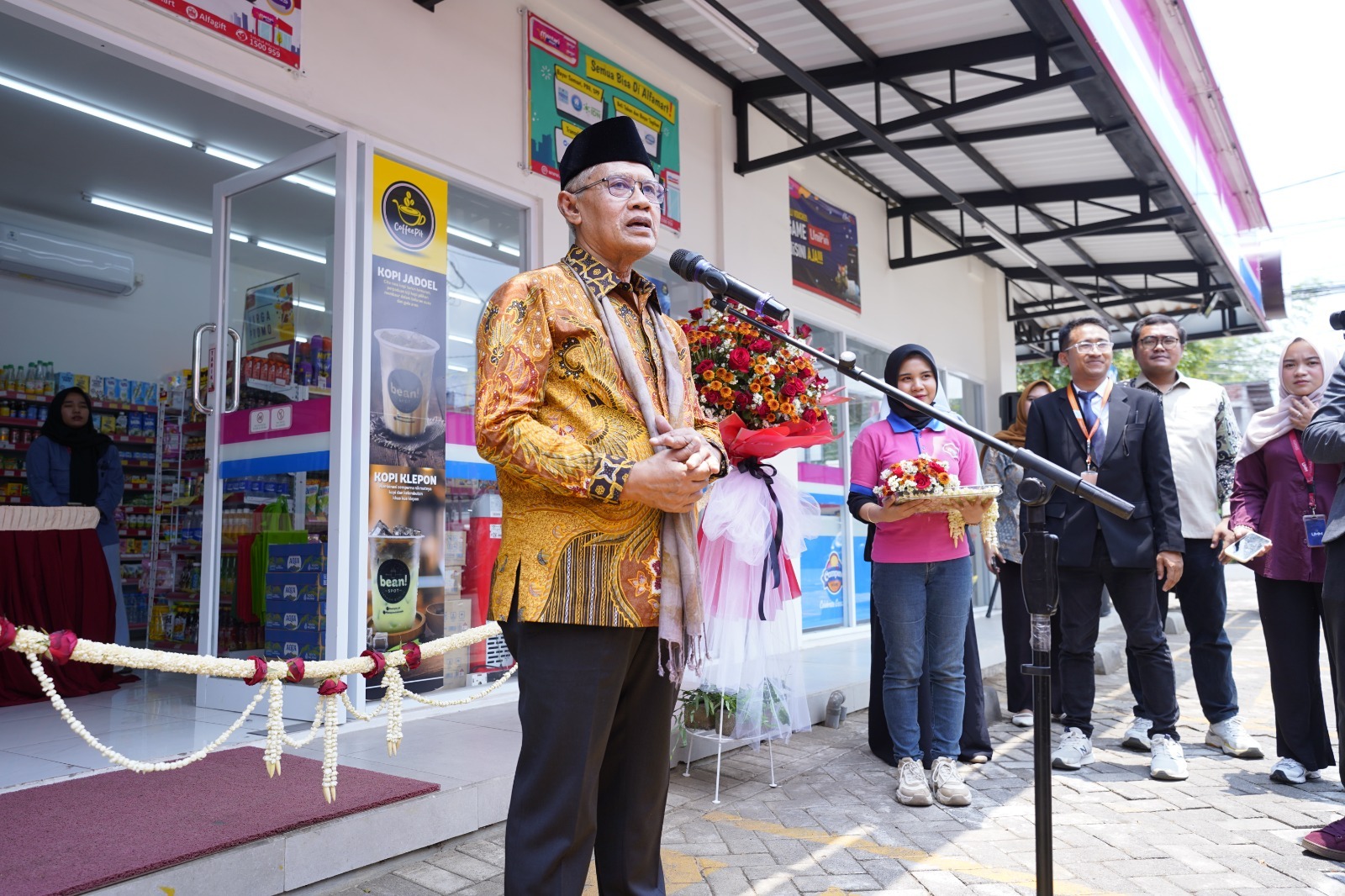 Haedar Nashir Resmikan Mentarimu Mart di UMM, Simbol Kemandirian Ekonomi Muhammadiyah