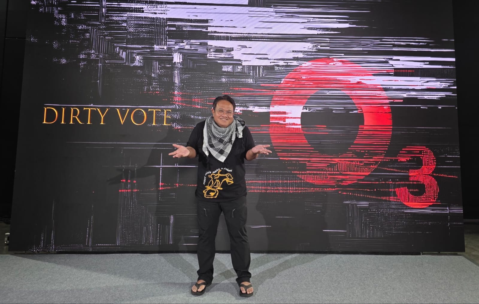 Empat Jam “Dirty Vote II O3”: Dandhy Dwi Laksono Buka Tabir Kartu-Kartu Politik Oligarki