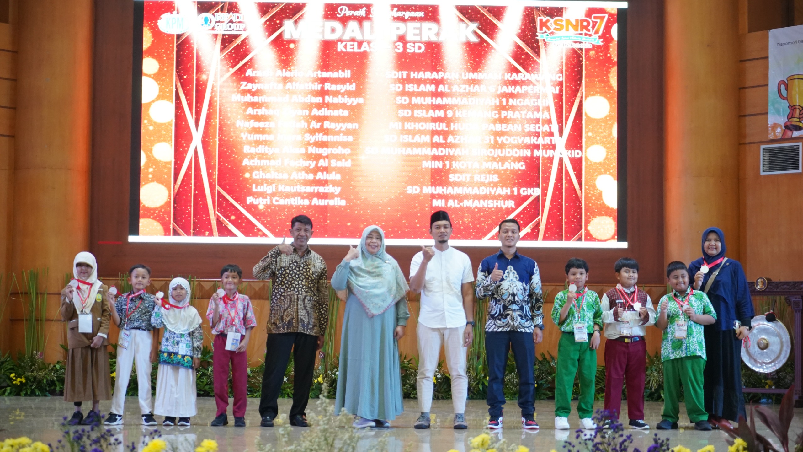 Atlet catur muda Luigi Kautsarrzaky raih perak Kompetisi Sains Nalaria Realistik (KSNR) Nasional ke-7. Perjuangan belajar intensif saat sang ayah sakit membuktikan potensi tak terbatas.