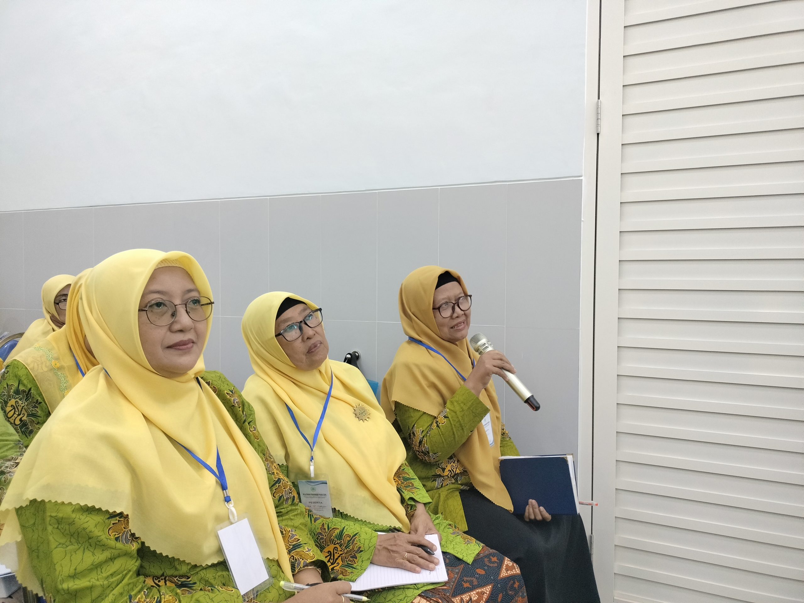 Kader Aisyiyah Gresik dilatih menjadi paralegal non-advokat yang jadi jembatan akses keadilan masyarakat, berbekal pengetahuan hukum dan teknik komunikasi efektif.