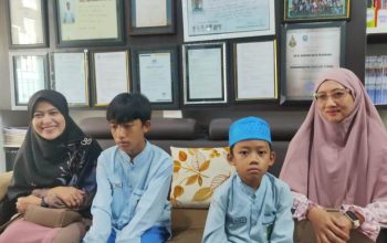 Dua murid SD Al-Kautsar Kota Pasuruan masuk final Kompetisi Sains Nalaria Realistik (KSNR) tingkat nasional.