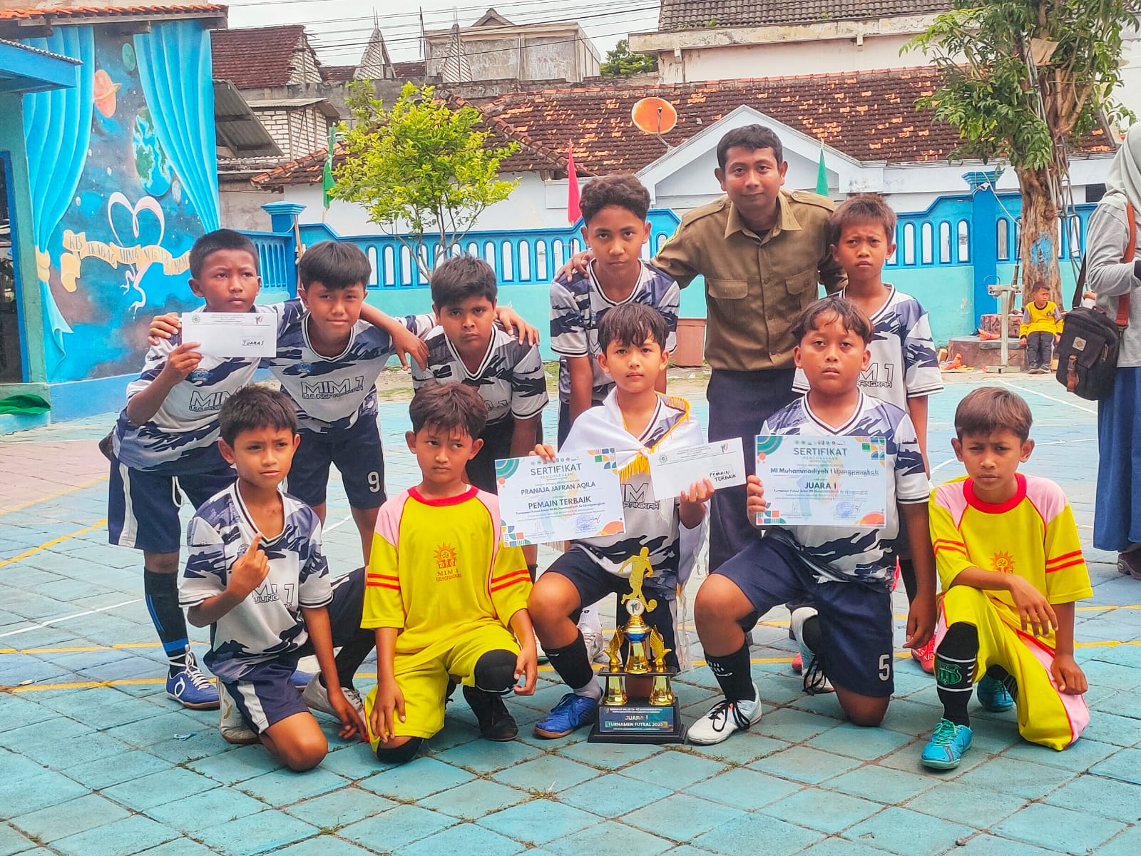 MIM 1 Ujungpangkah Juara Turnamen Futsal Pramilad Muhammadiyah di Ngemboh