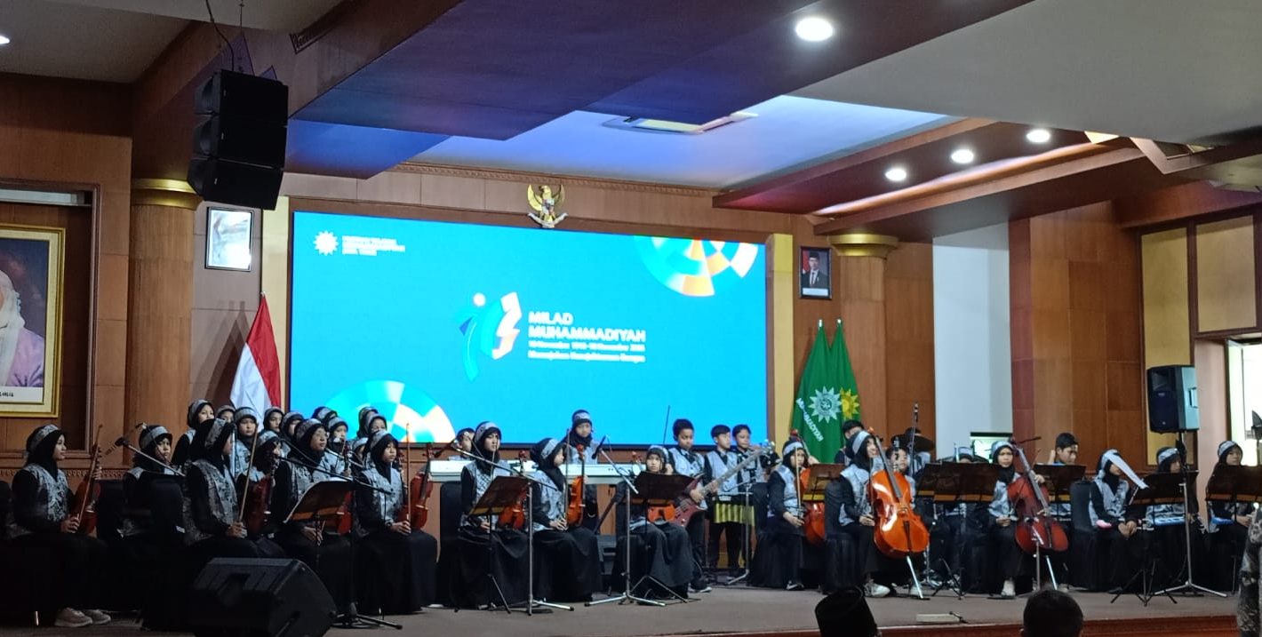 Orkestra Gita Surya Kencana Meriahkan Milad Ke-113 Muhammadiyah di Aula PWM Jatim