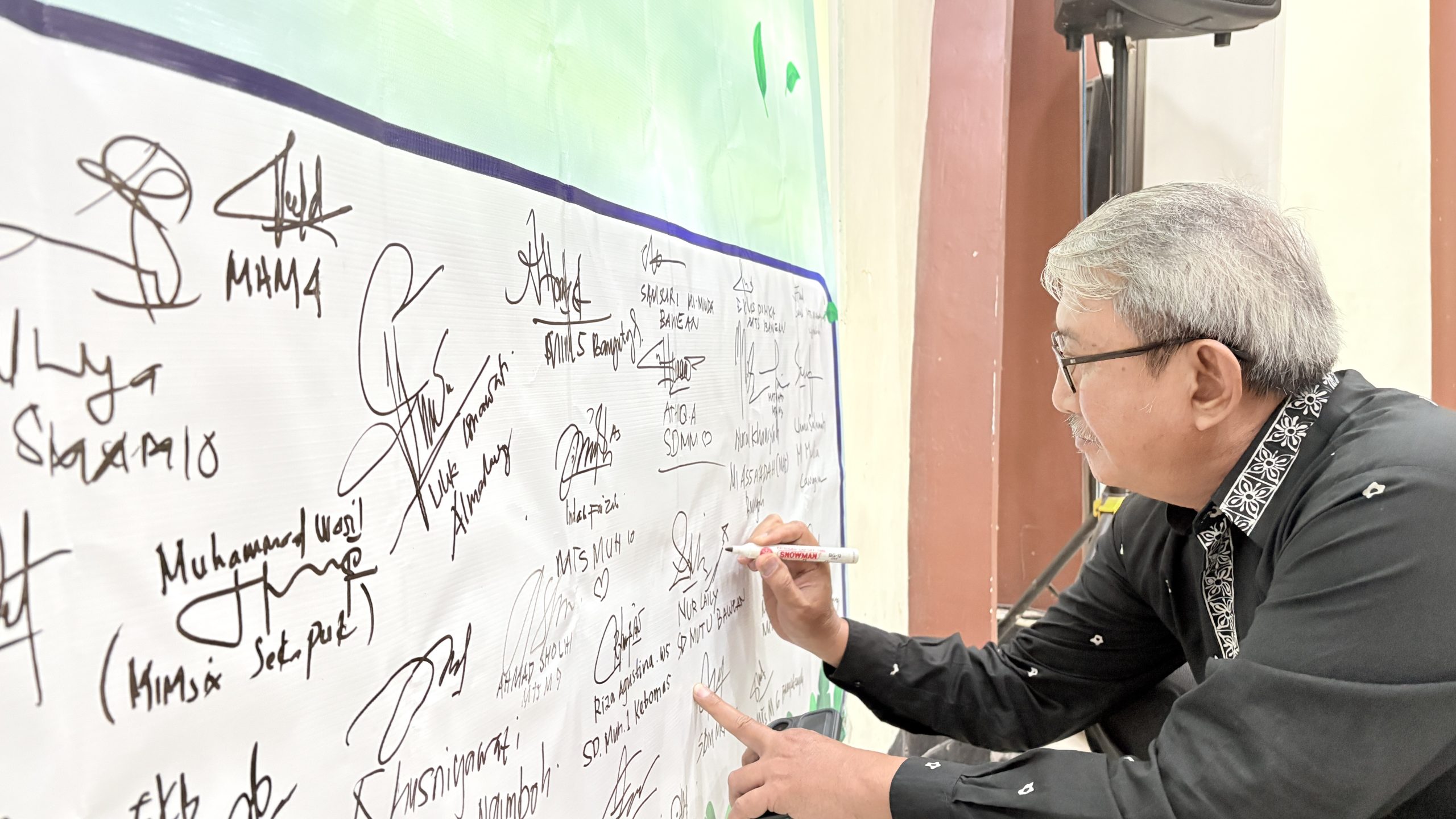 LLSMS 2025 Lahirkan Komitmen Bersama Sekolah Muhammadiyah Bersih, Sehat, dan Ramah Lingkungan