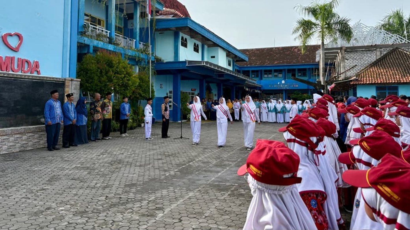 Rayakan Milad Ke-113, Perguruan Muhammadiyah Padangbandung Upacara Bersama