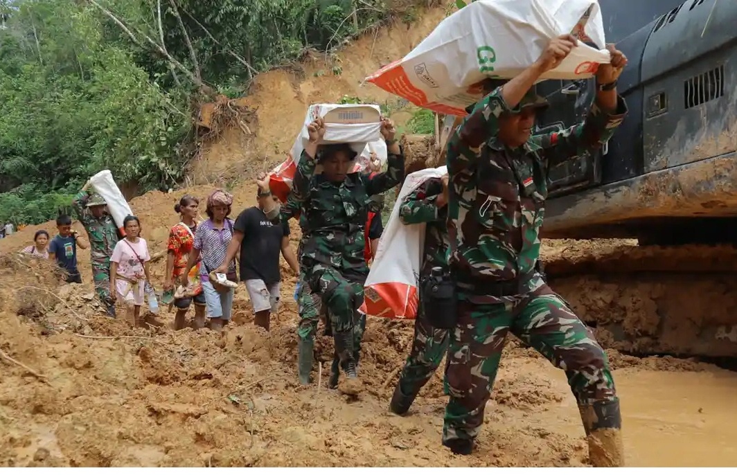 Menolak Bantuan Asing Atasi Bencana