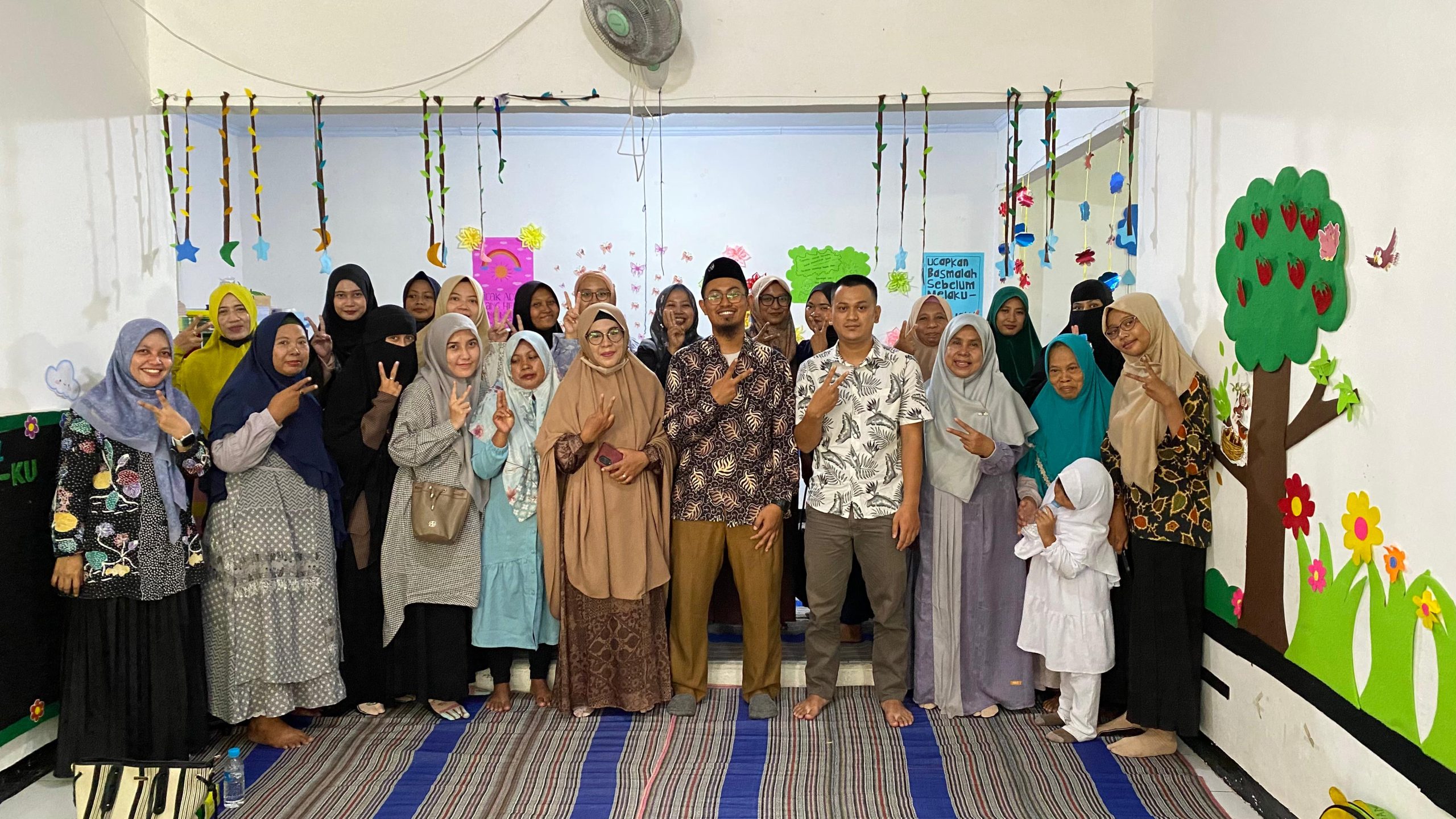 Parenting Era Modern Mewarnai Pengambilan Rapor di KB–TK Aisyiyah 2 Krian