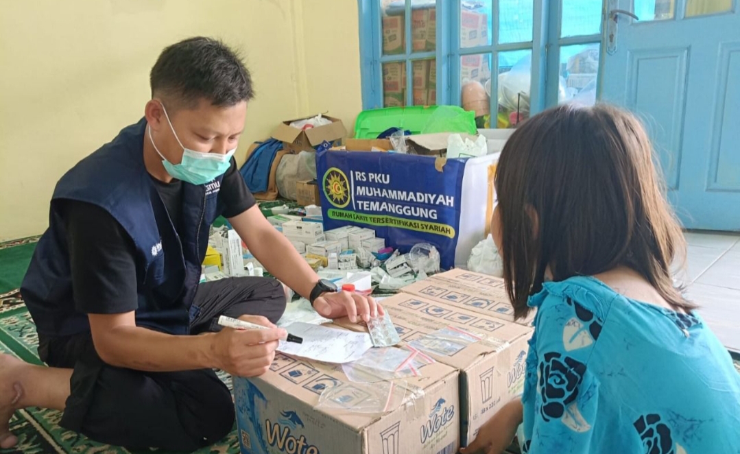 Bencana Guncang Sumatra, EMT Muhammadiyah Jateng Terjun Layani Penyintas di Tapanuli Selatan
