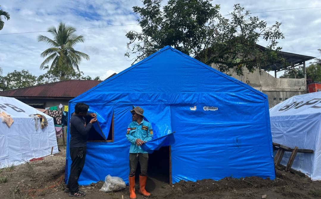 MDMC siapkan Hunian Darurat untuk warga Batang Toru Kabupaten Tapanuli Selatan Sumut. Langkah ini menjadi bagian dari upaya Muhammadiyah dalam memperkuat respons kemanusiaan pascabencana, selain layanan kesehatan dan lainnya