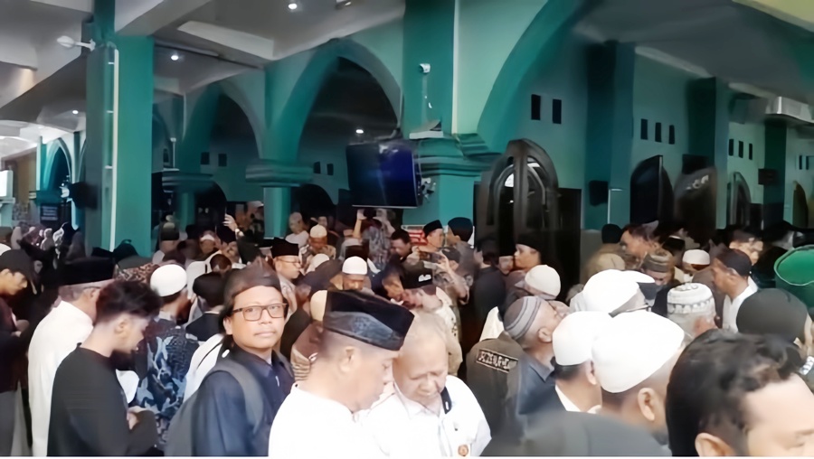 Masjid yang makmur memakmurkan umat telah dimulai Ustaz Jazir di Jogokariyan. Gerakan ini menjadi model masjid-masjid di nusantara.