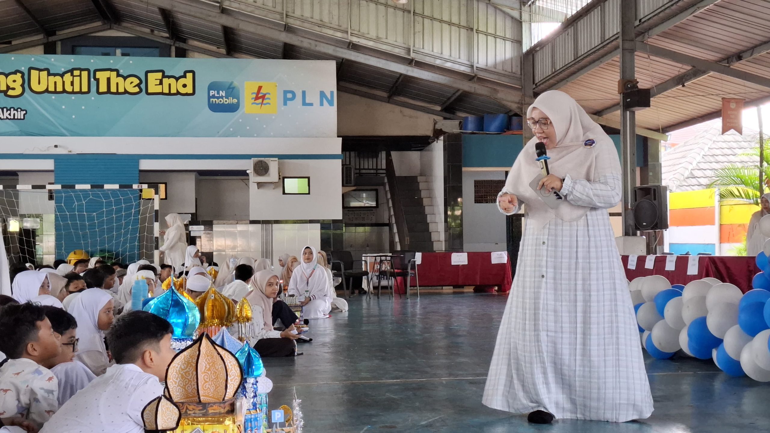 Mugeb Primary School merayakan Isra Mikraj 1447 H melalui kompetisi miniatur masjid kreatif dan pertunjukan seni siswa guna memperkuat keimanan serta menumbuhkan kebaikan dalam lingkungan sekolah.