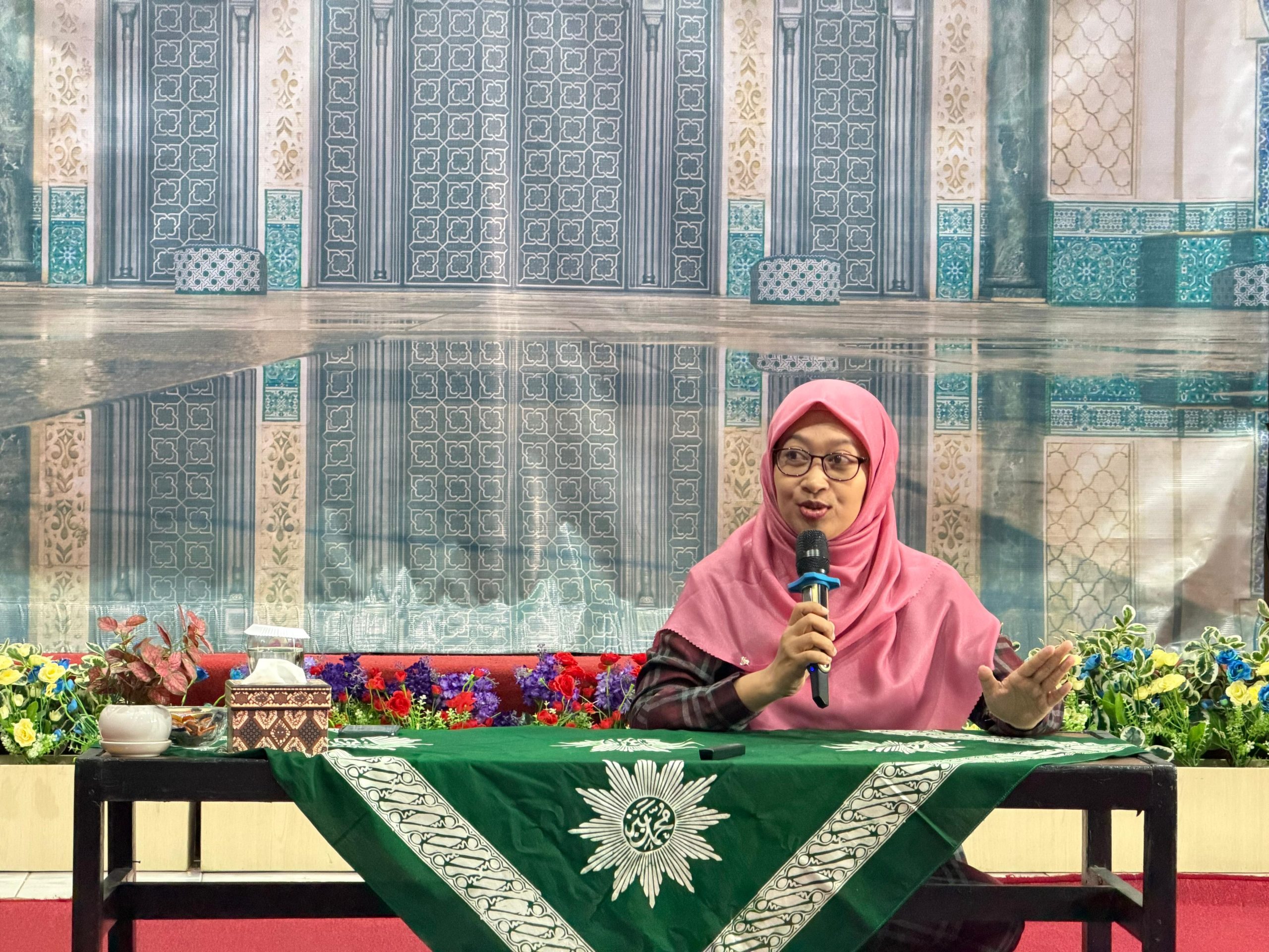 Wali Murid Mugeb menemukan ruang aman untuk sehat mental melalui pendekatan spiritualitas Islam, memperkuat tauhid, ibadah bermakna, serta membangun harmoni sosial yang menenangkan jiwa.